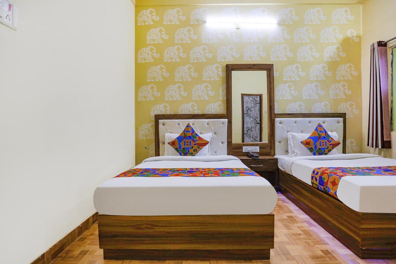 Fabhotel Shivam Palace Варанасі Екстер'єр фото