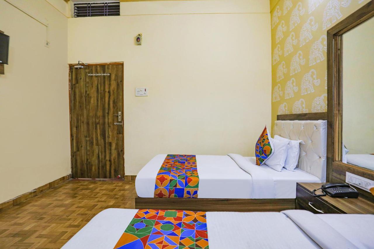 Fabhotel Shivam Palace Варанасі Екстер'єр фото