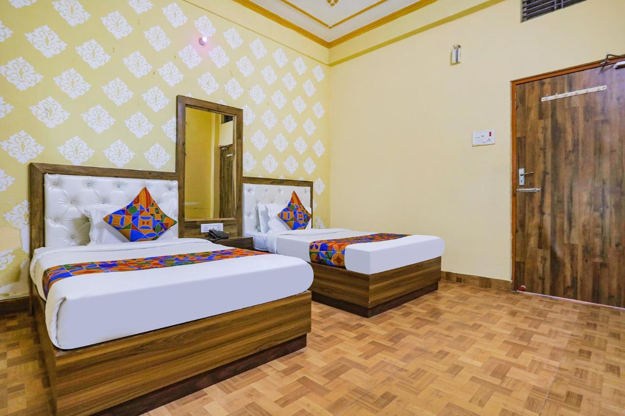 Fabhotel Shivam Palace Варанасі Екстер'єр фото
